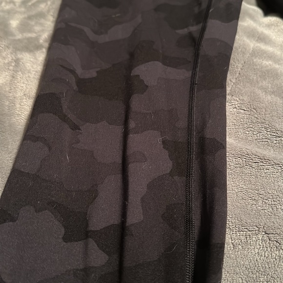 Lululemon align leggings 25’ - Picture 2 of 5